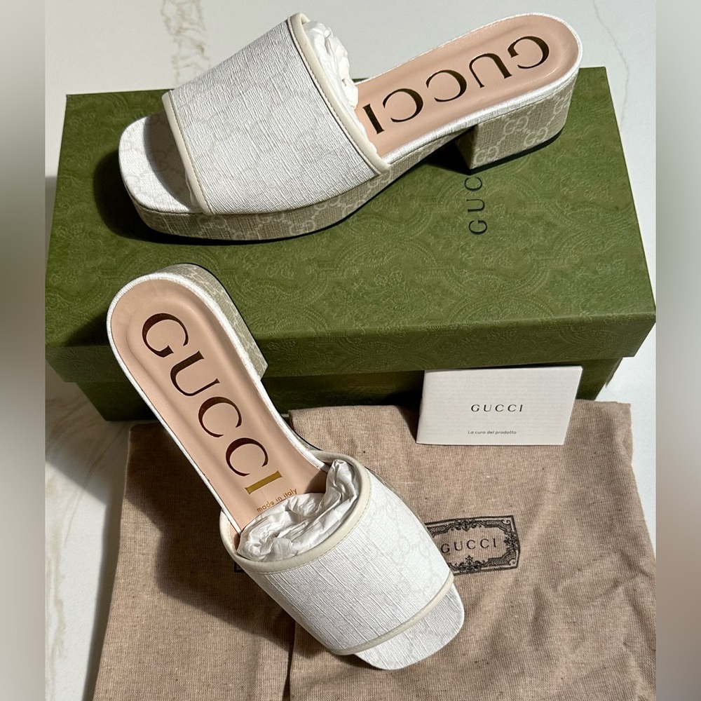 Gucci GG Supreme Canvas Slide Sandal (White, size 38) - Picture 3 of 12